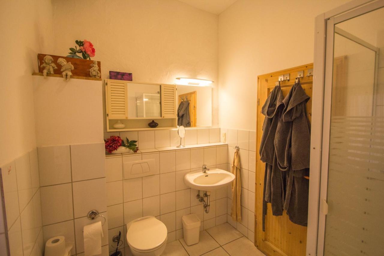 Haus Falkenhof Knüllwald エクステリア 写真
